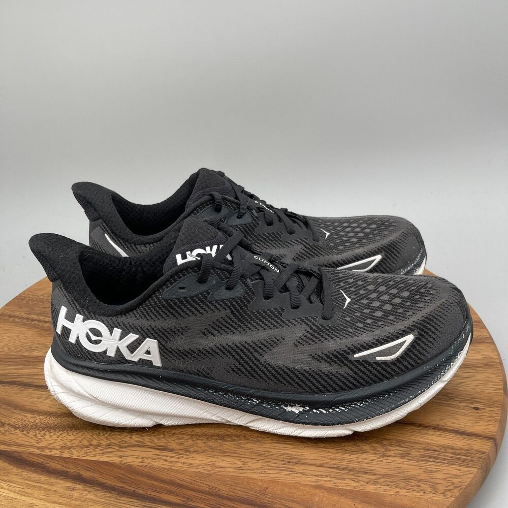 Hoka One One Clifton 9 Shoes Mens Size 10.5 2E Wide Black Running Comfort